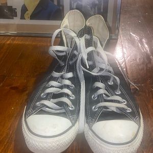 high top converse chuck taylors women’s 8 men’s 6